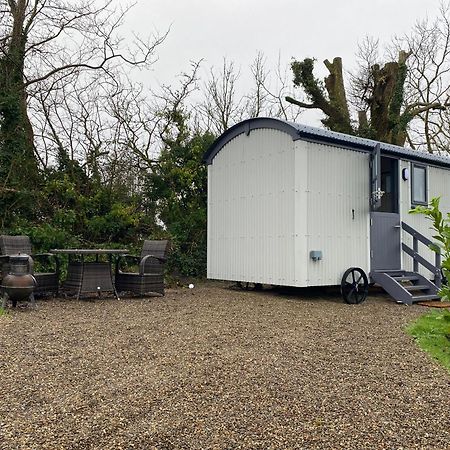 Villa Burren Garden Glamping Hut à Boston Extérieur photo