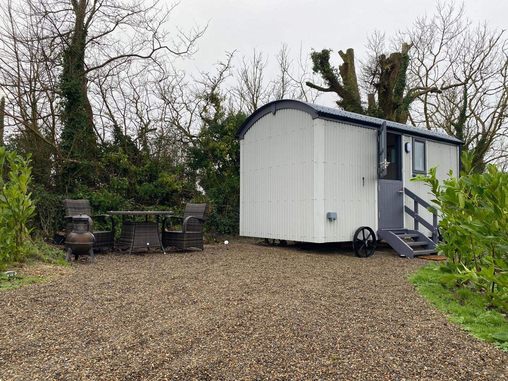 Villa Burren Garden Glamping Hut à Boston Extérieur photo